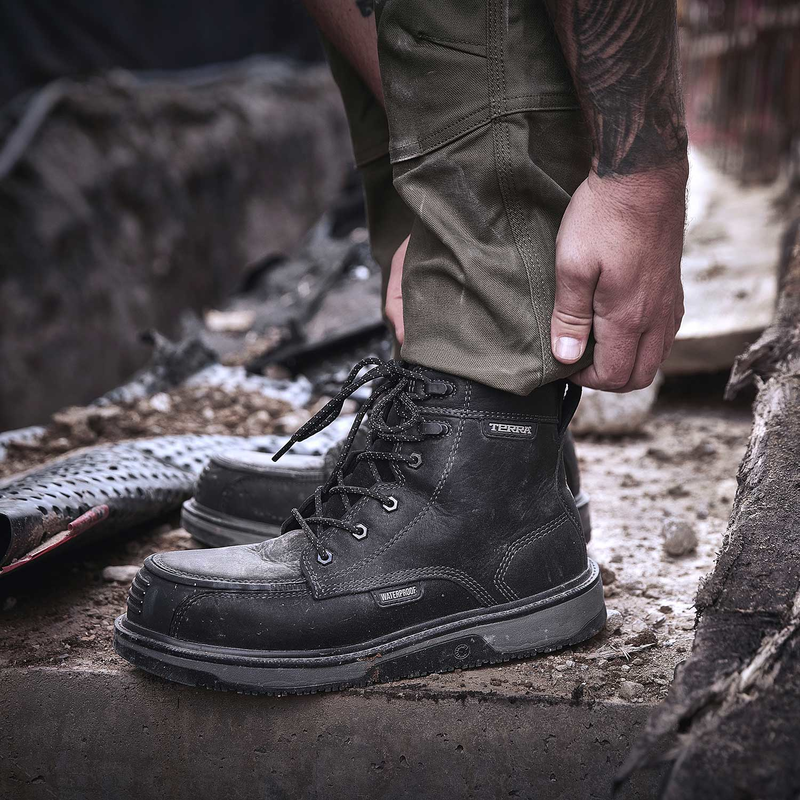 Men's Terra Ironstone 6" Waterproof Composite Toe Safety Work Boot image number 10
